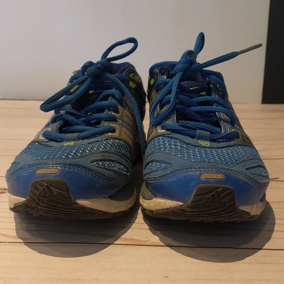 Blue addias running shoes for kids - Picture 3 of 3